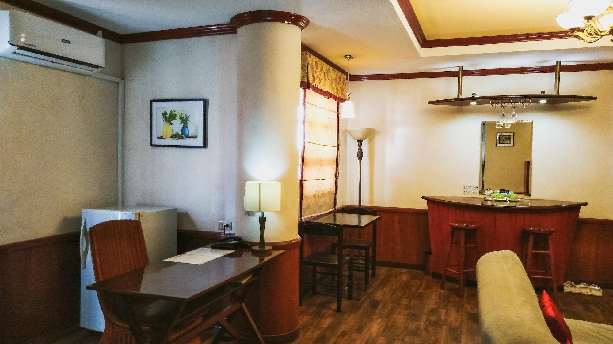 Dulcinea Hotel And Suites Lapu-Lapu City Exterior foto