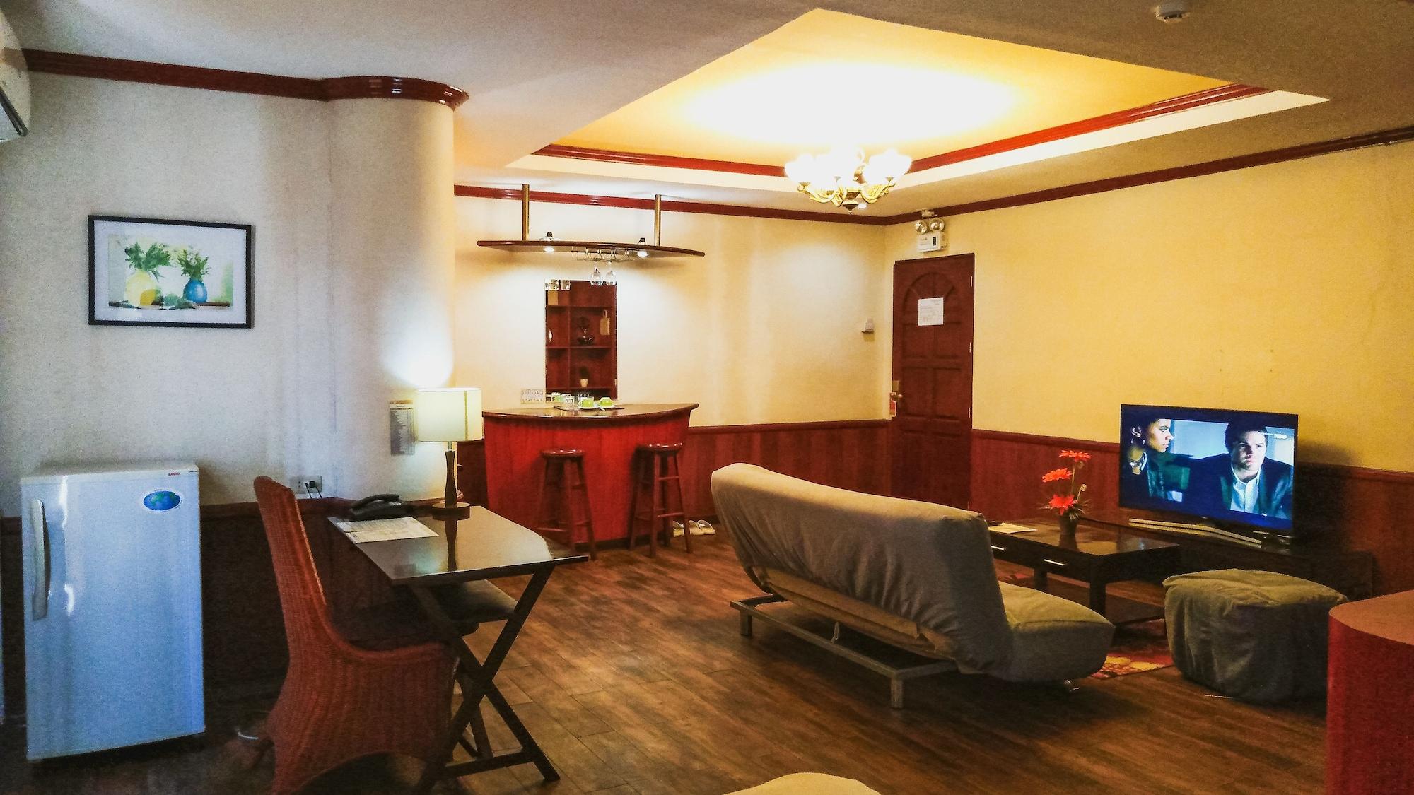 Dulcinea Hotel And Suites Lapu-Lapu City Exterior foto