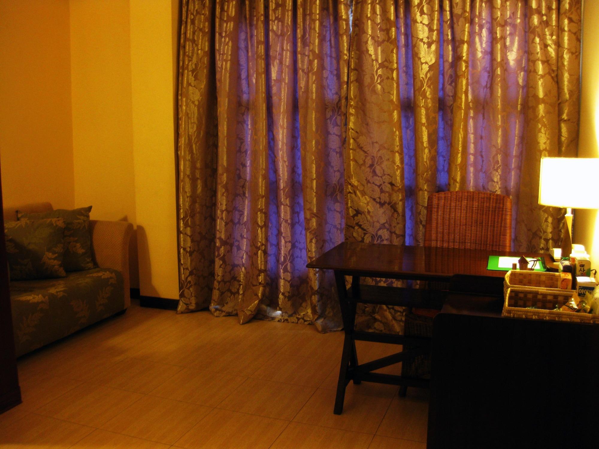 Dulcinea Hotel And Suites Lapu-Lapu City Exterior foto